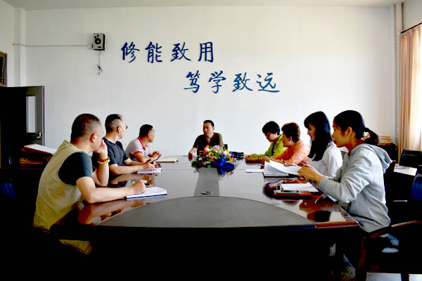 信息工程系学生支部召开“讲政治、重规矩、作表率”专题组织生活会    