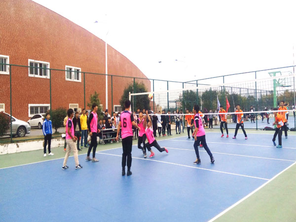 信息系在院大学生排球联赛小组赛中获得第一名的好成绩    