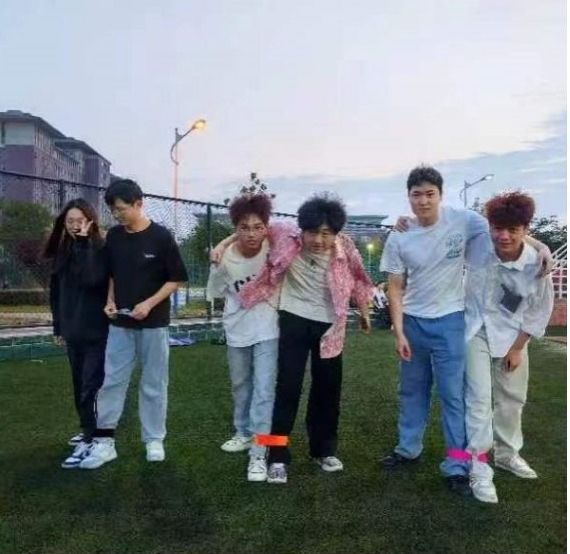 【心理健康宣传月系列活动】信息工程学院：开展“健康生活，欢乐合作”百米合作跑活动