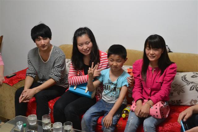 信息工程系开展六一献爱心慰问活动    