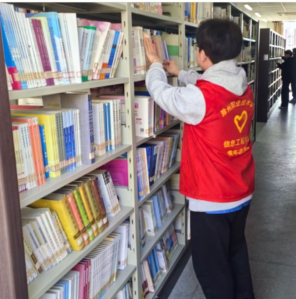 信息工程学院各团支部开展“学雷锋”主题团日活动