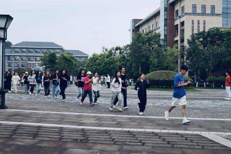 mmexport1749003496945