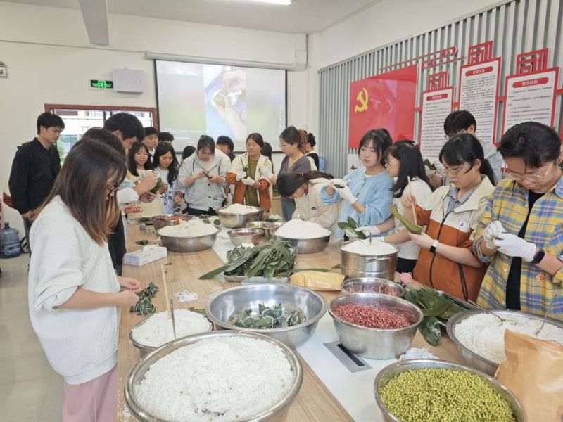 NR8AVjViQ1FBMk5UZzBNRFV3TkRKaHJEVm8zWFhrQUEhIQUAcXVuZ3o!